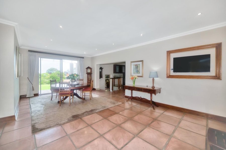 5 Bedroom Property for Sale in Fernkloof Estate Western Cape